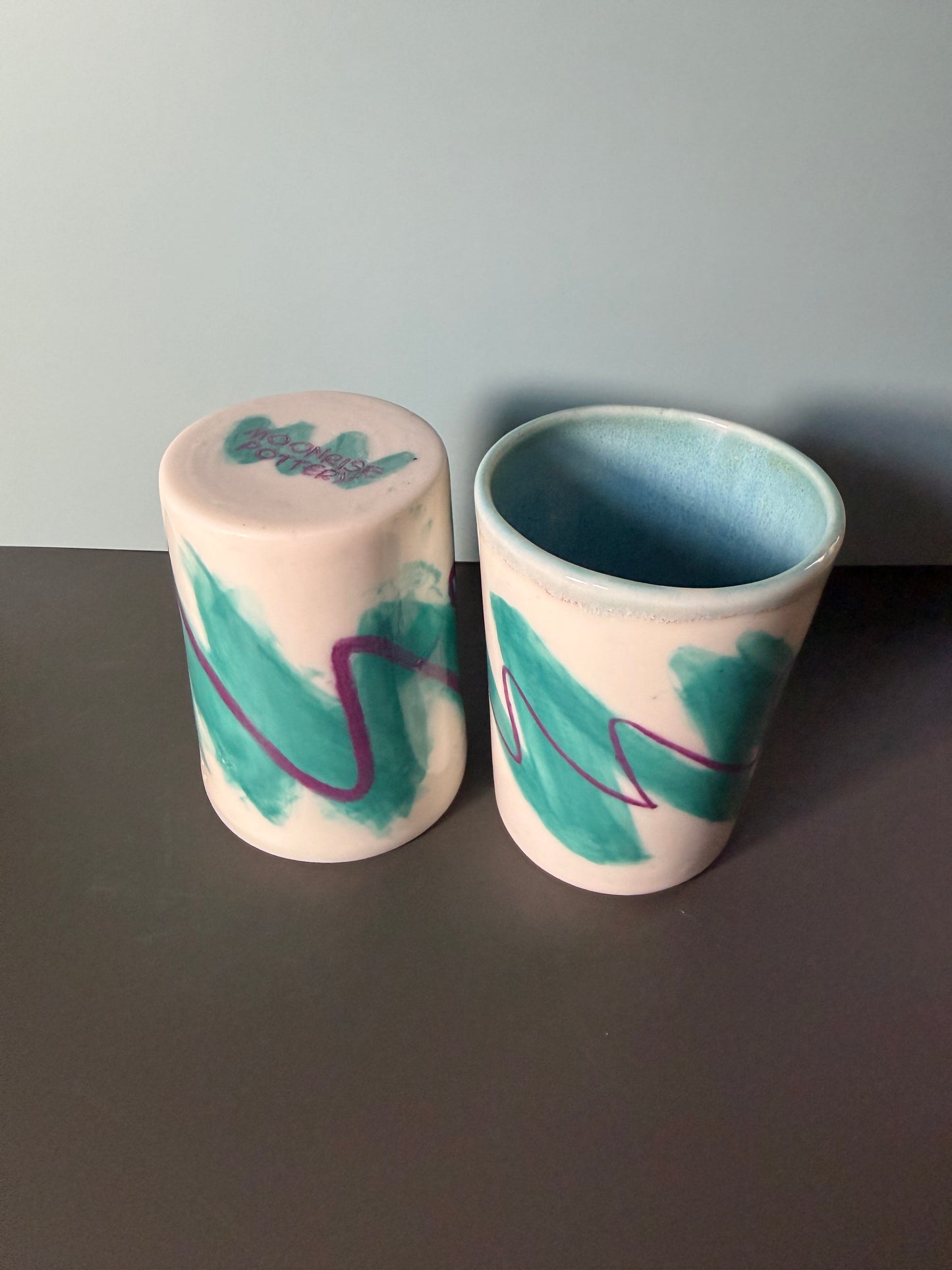 Squiggle cups